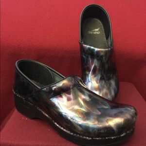 Dansko - size 40 - Like New